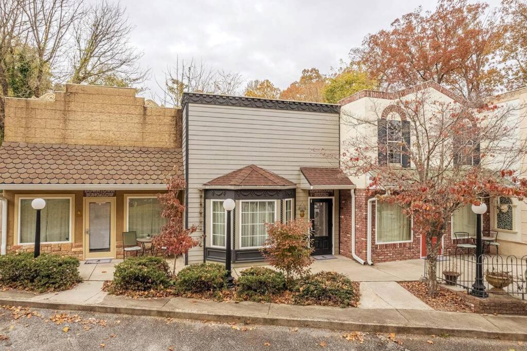 Haven At Hazel~Downtown Bungalow Demorest Exterior photo